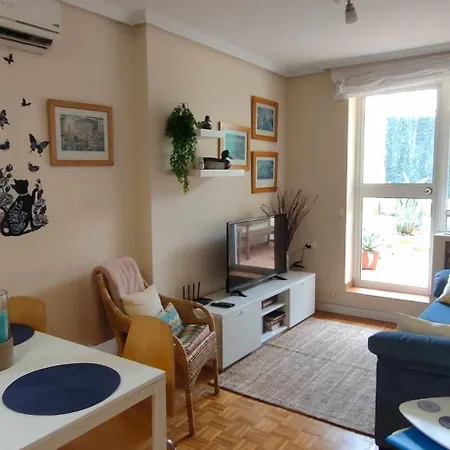Bright And Cozy Penthouse 8' From Calle Larios Appartement